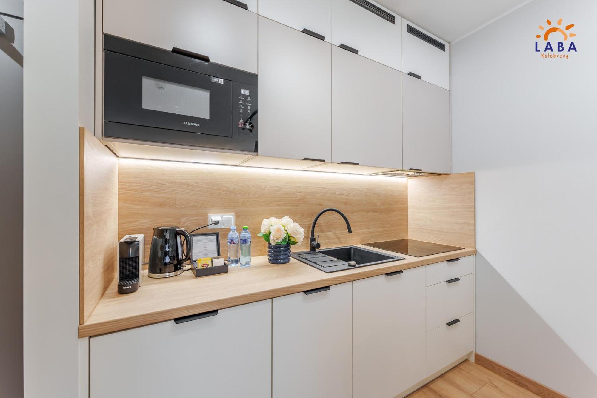 Laba Kolobrzeg Apartamenty Kollataja Z Parkingiem エクステリア 写真