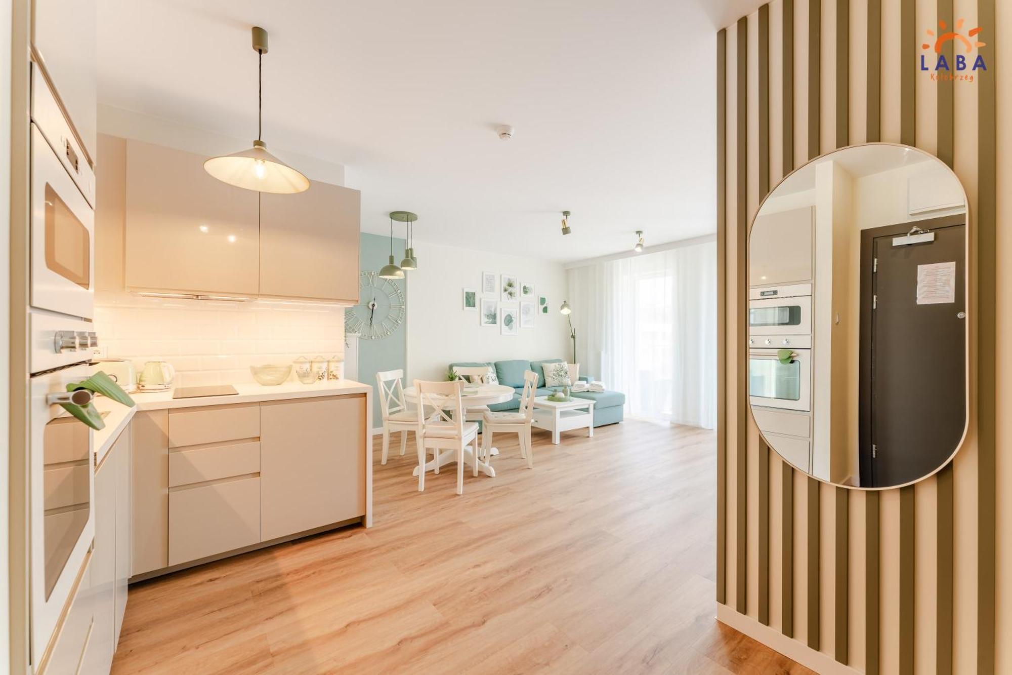 Laba Kolobrzeg Apartamenty Kollataja Z Parkingiem エクステリア 写真