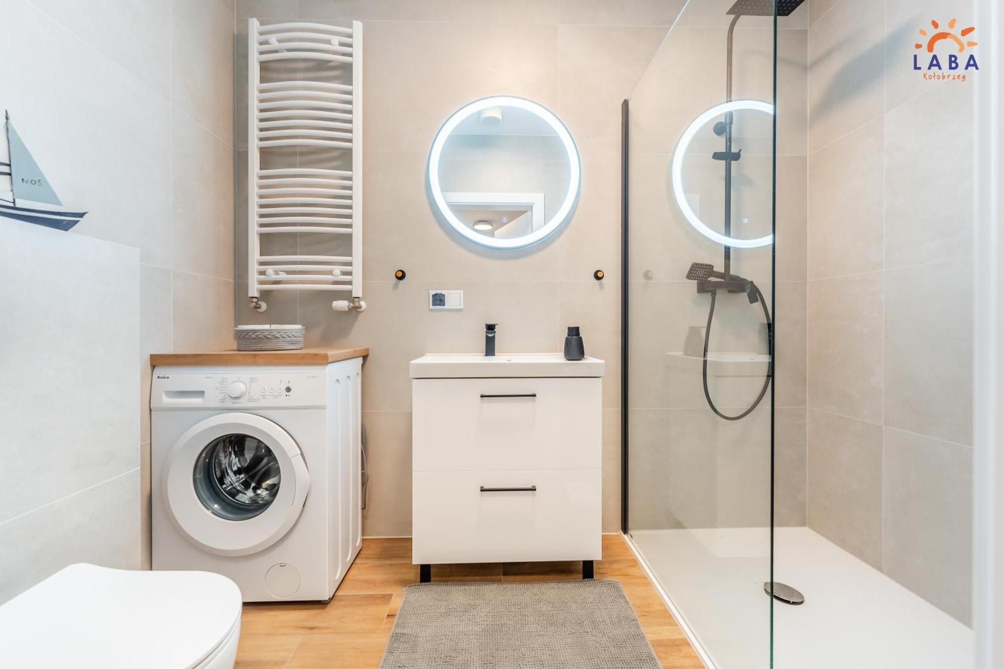 Laba Kolobrzeg Apartamenty Kollataja Z Parkingiem エクステリア 写真